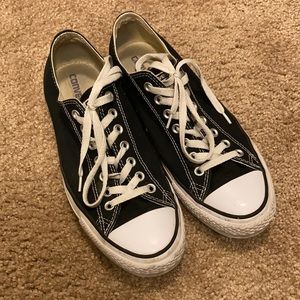Converse low top Chucks